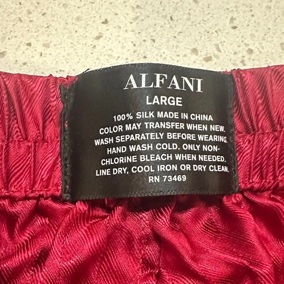 NWT-MENS  Elastic-Waist 100% SILK BOXER Shorts, Red LARGE FITS LIKE A MEDIUM. - Picture 3 of 5
